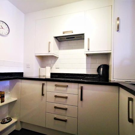 Marina Living With Parking, Balcony, Quiet And Secure Lejlighed Brighton Eksteriør billede