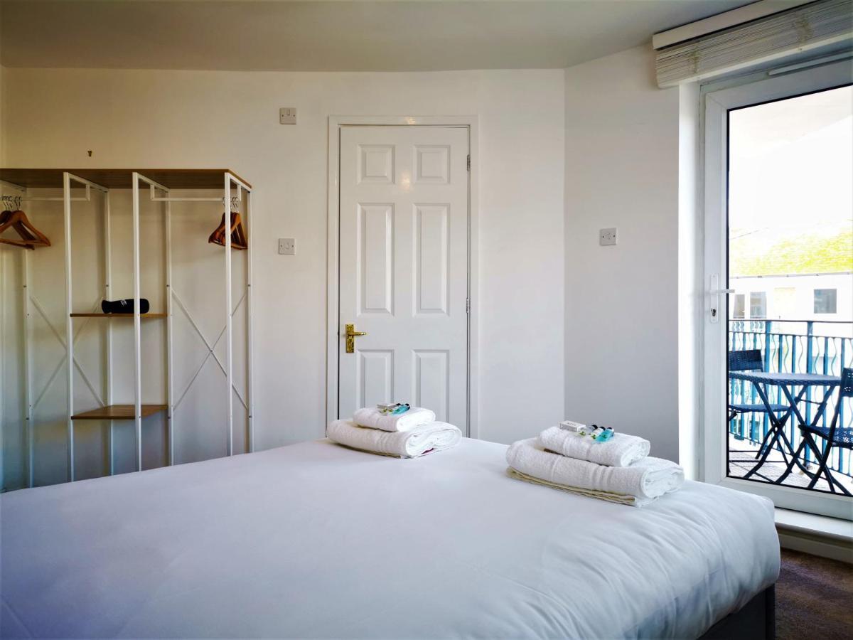 Marina Living With Parking, Balcony, Quiet And Secure Lejlighed Brighton Eksteriør billede