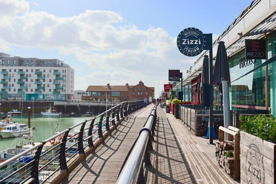 Marina Living With Parking, Balcony, Quiet And Secure Lejlighed Brighton Eksteriør billede