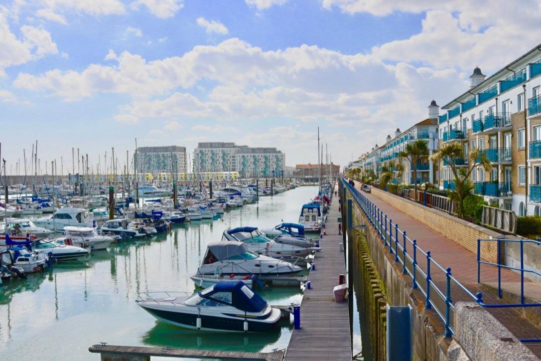 Marina Living With Parking, Balcony, Quiet And Secure Lejlighed Brighton Eksteriør billede