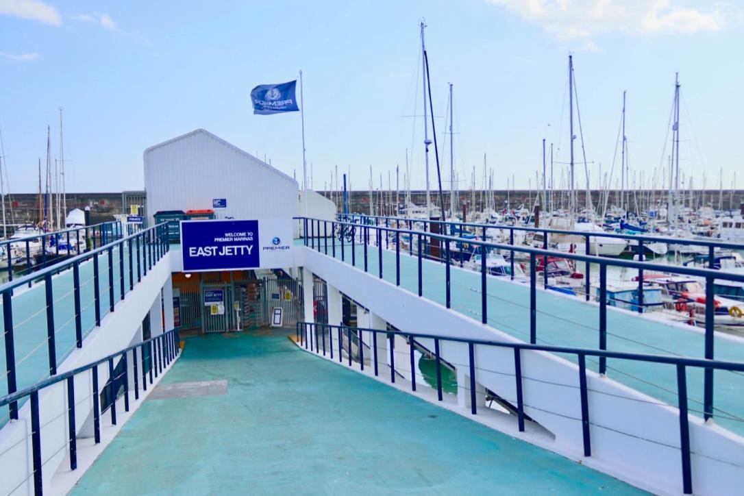 Marina Living With Parking, Balcony, Quiet And Secure Lejlighed Brighton Eksteriør billede